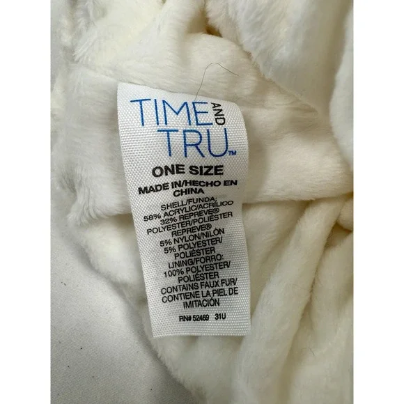Time and Tru Cable Knit Beanie Winter Hat Faux Fur Pom Cream One Size New - Picture 4 of 6